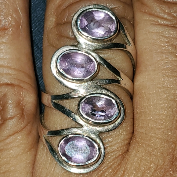 Beautiful Amethyst 925 Sterling Silver size 9 - Picture 5 of 6
